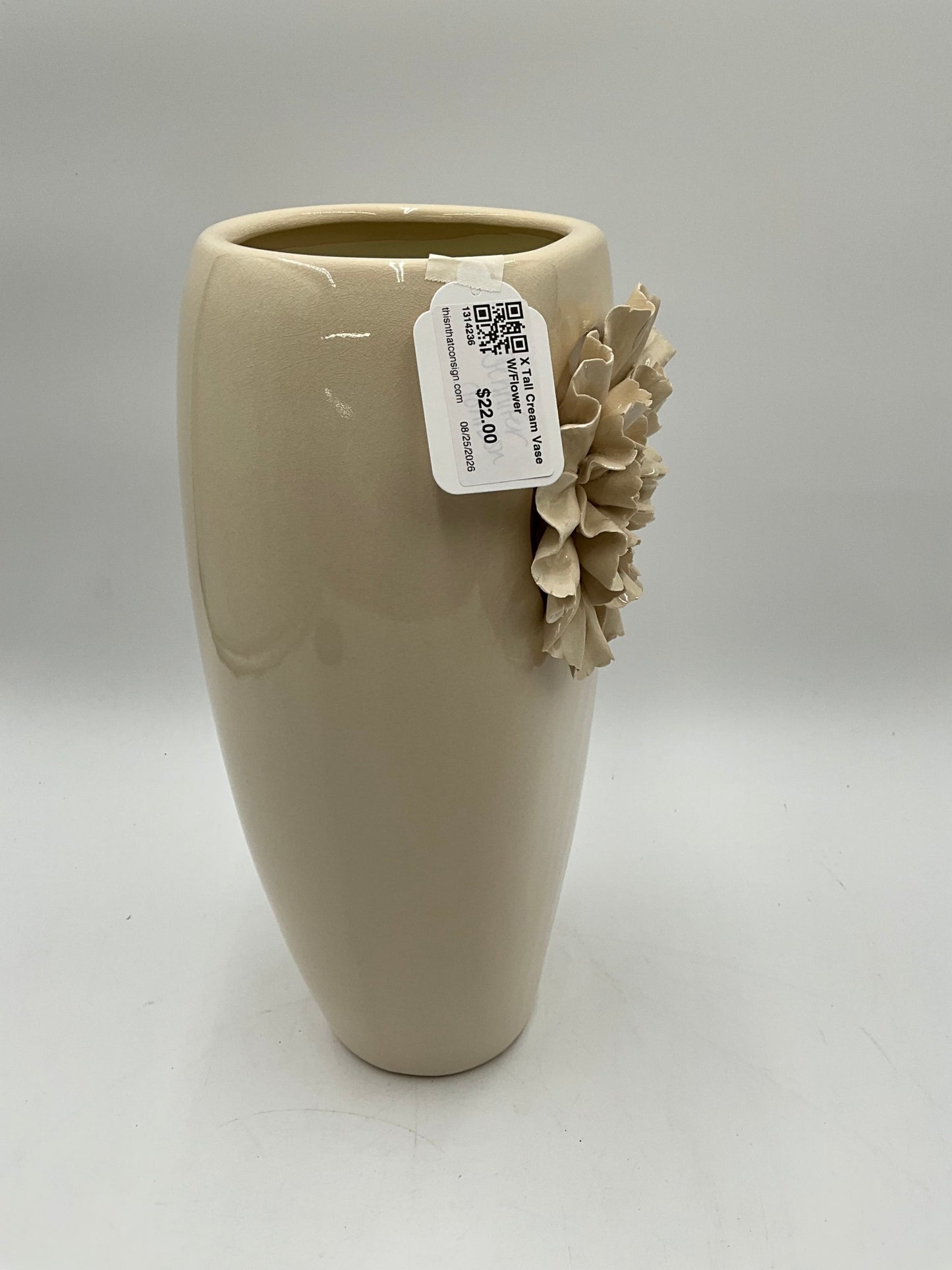 X Tall Cream Vase W/Flower