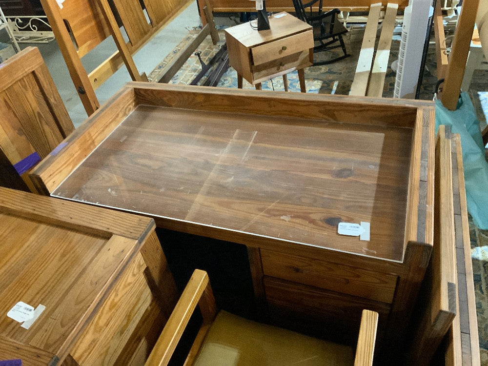 This End Up Desk with Chair