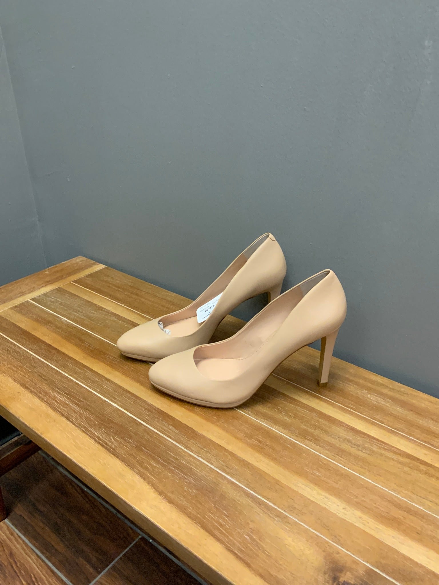 Banana Republic Heel Sz 10