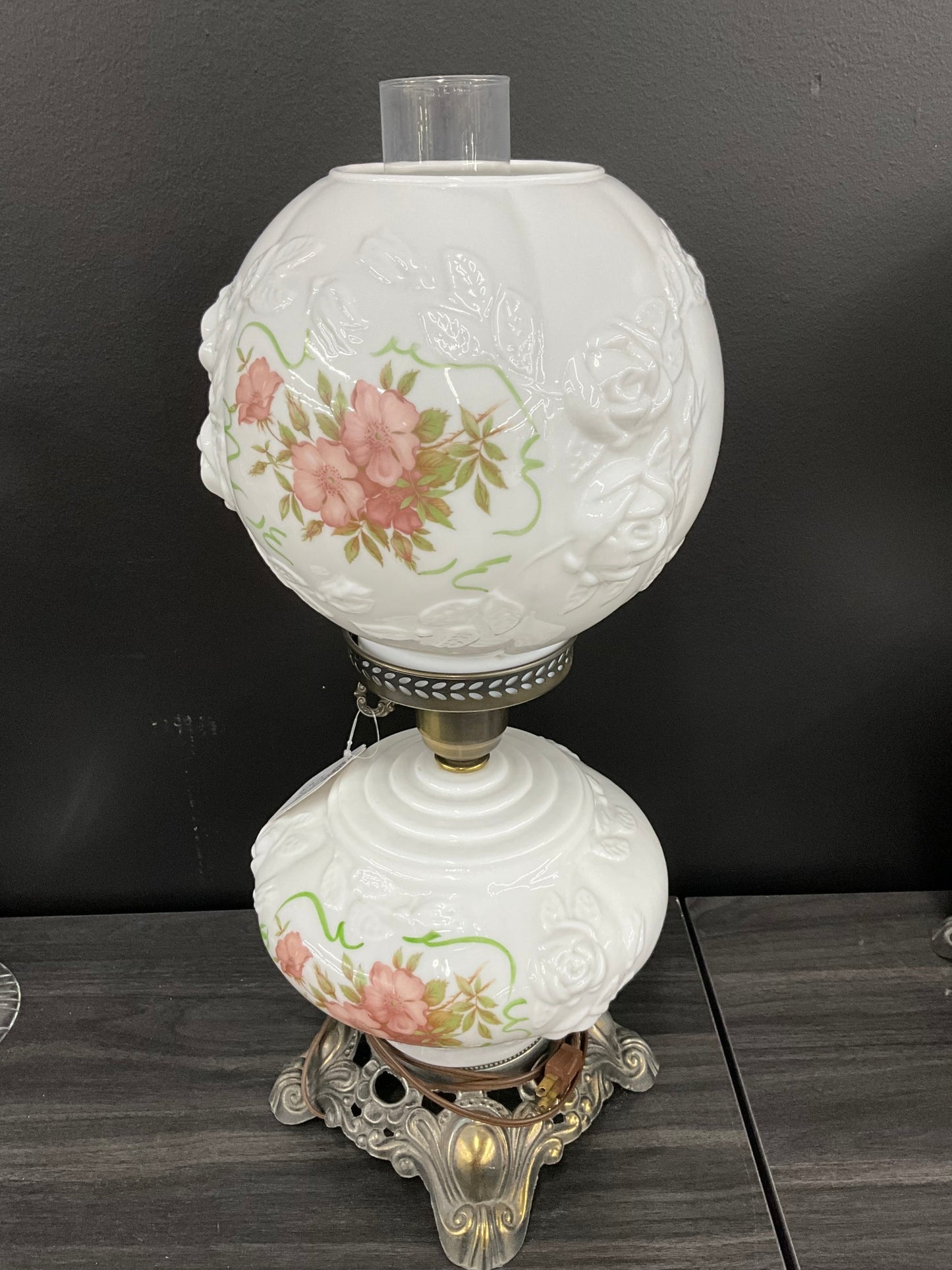 Vintage Milkglass bouble Globe Electric Lamp
