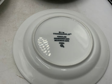 Threshold 8 pc White Dish Set