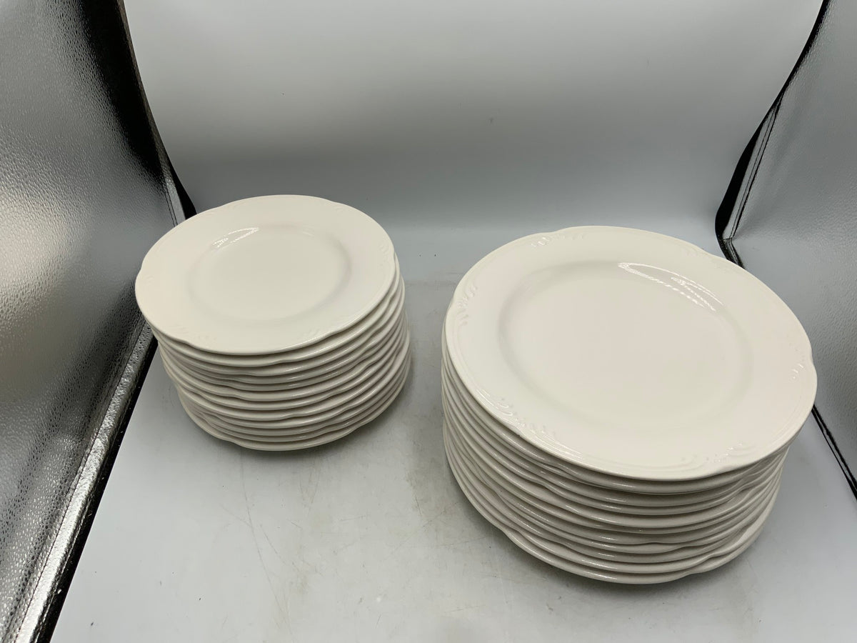 White Dish 24 pc Dish Set
