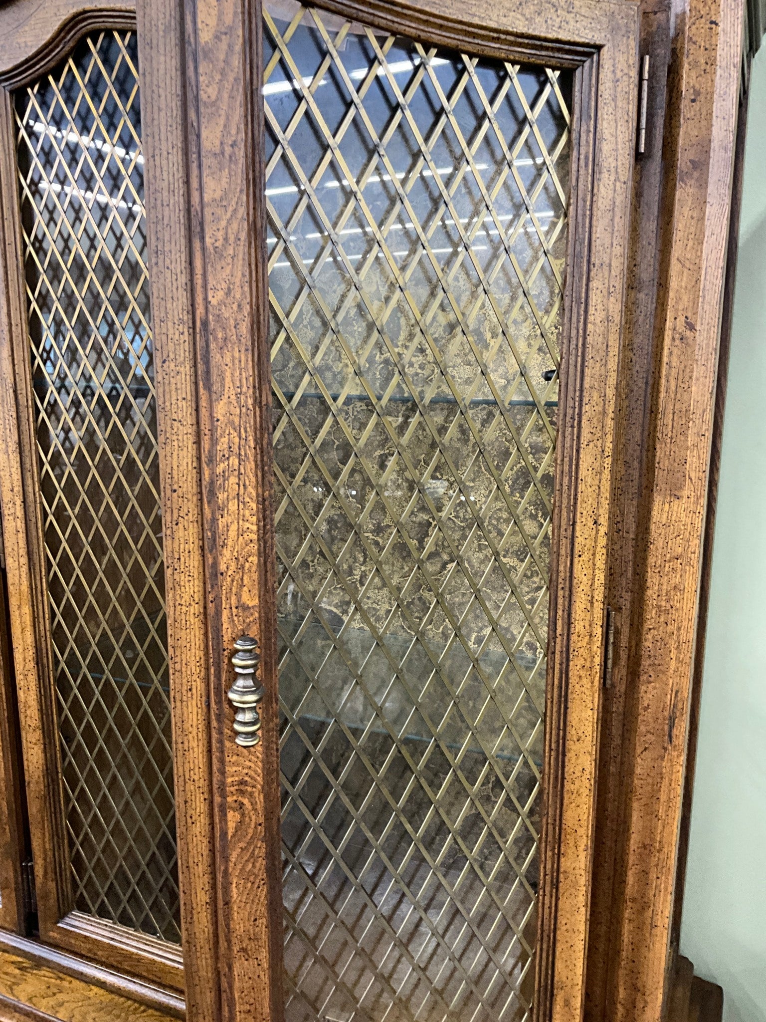 2-Pc Hutch