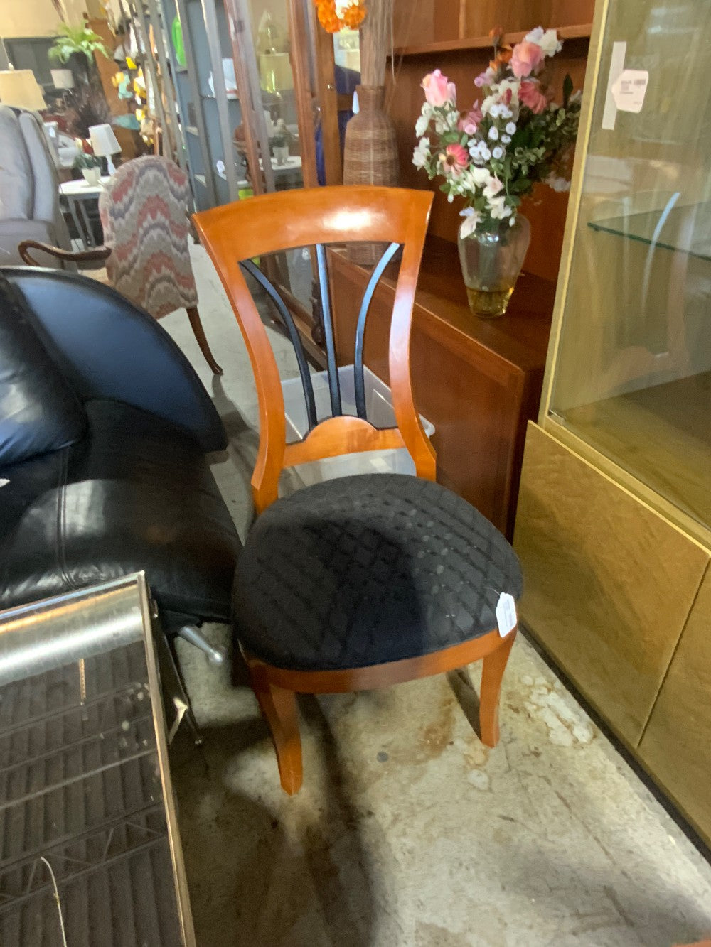 Accent Chair Black/Wood