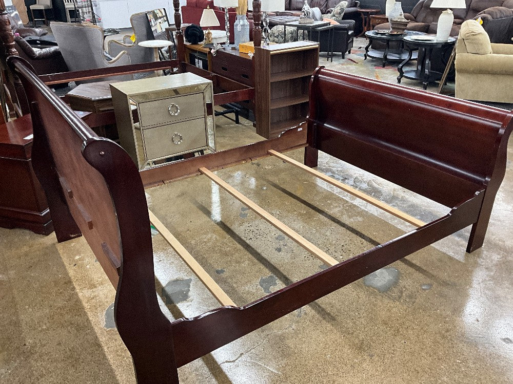 Queen Size cherry Sleigh Bed