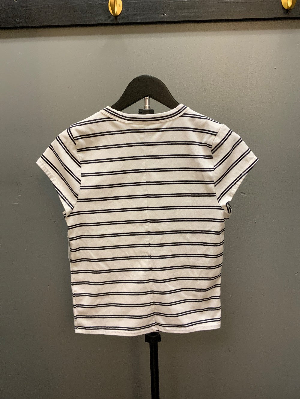 Free Assembly Top Sz. Medium