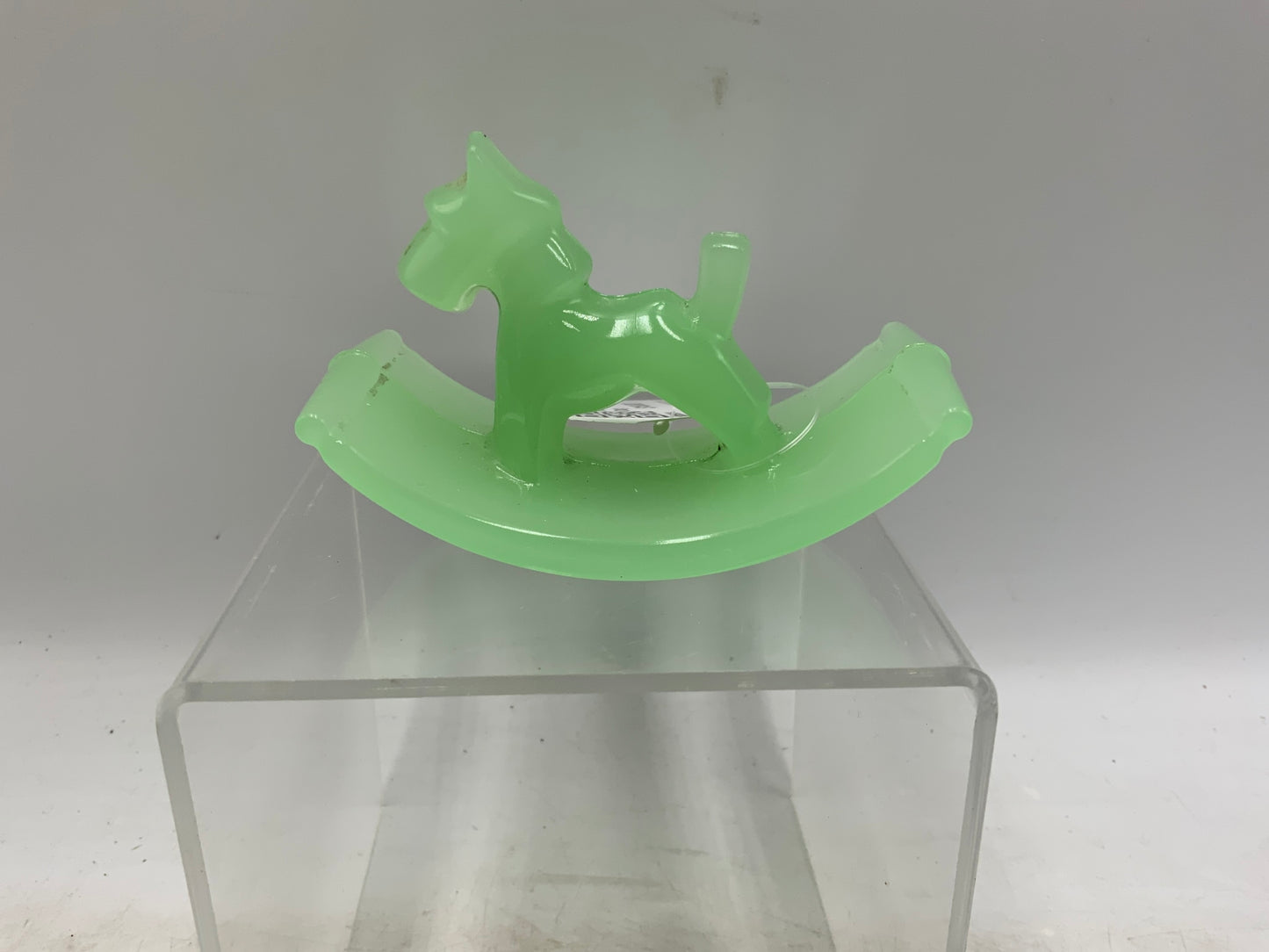 Vtg Jadeite Rocking Scottie Dog