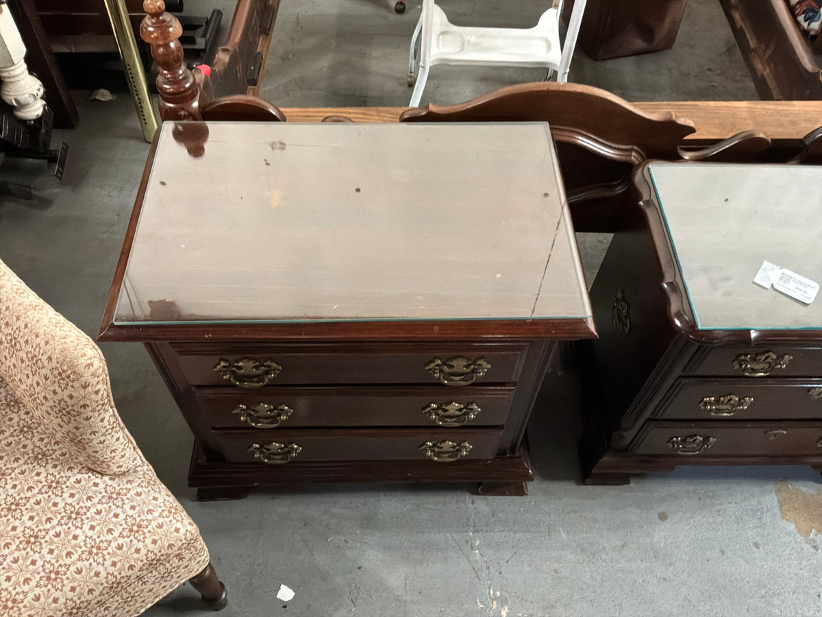 Kincaid Cherry Wood Night Stand W/ 3 Drawers