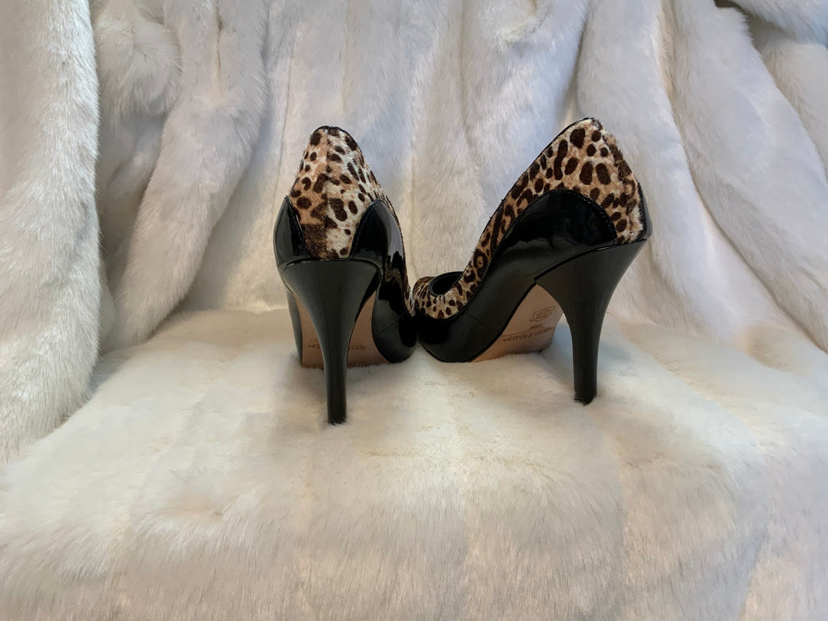 White House Black Market Cheetah Heels sz 7.5