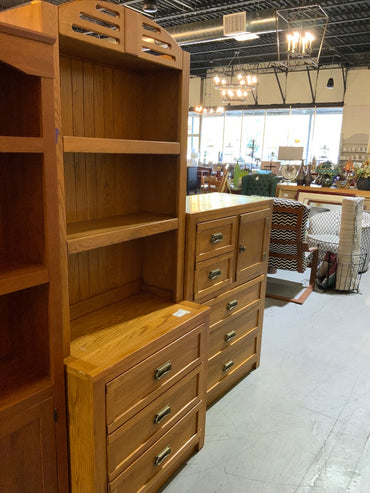 Lexington Drawer with Hutch
