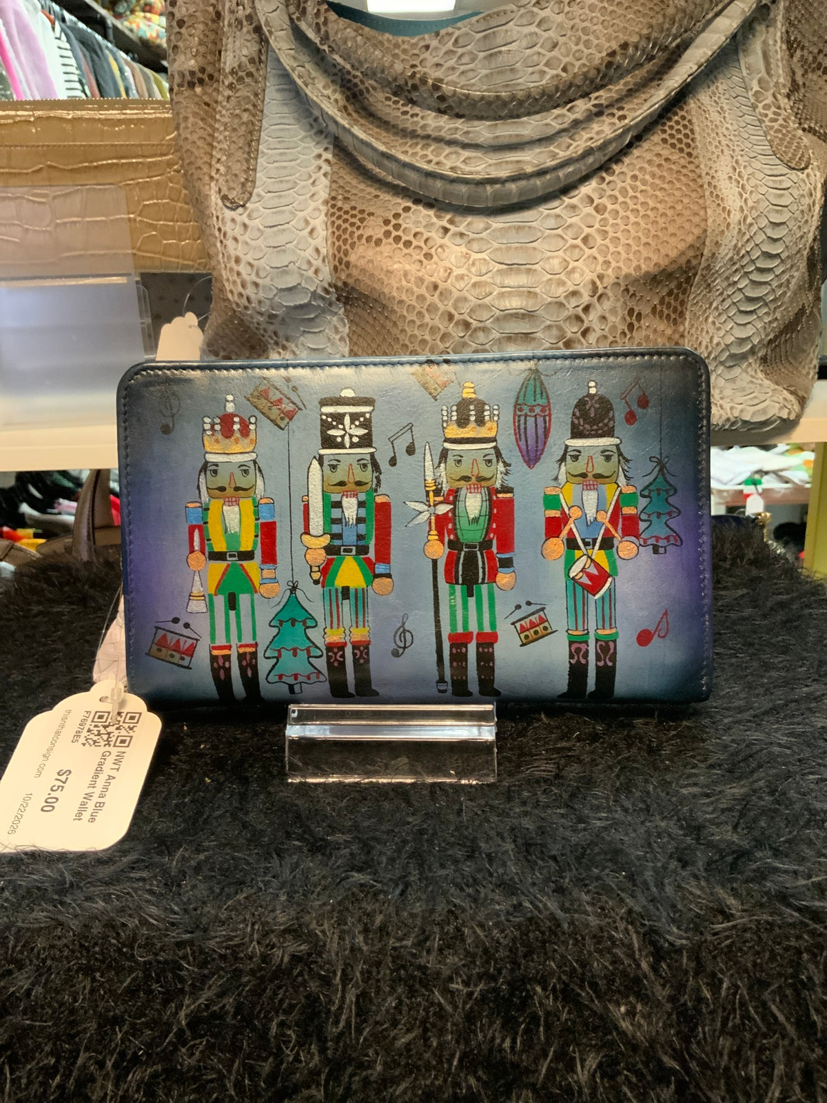 NWT Anna Blue Gradient Wallet