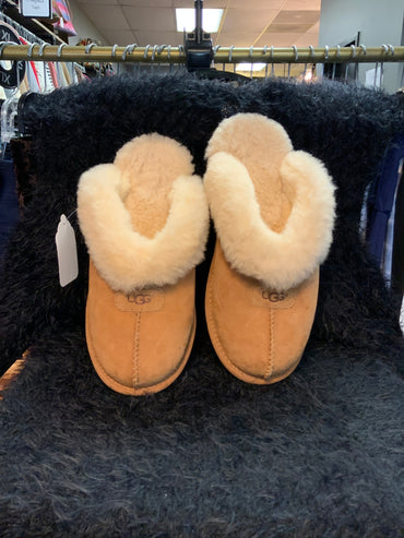 Ugg Slippers Sz 8