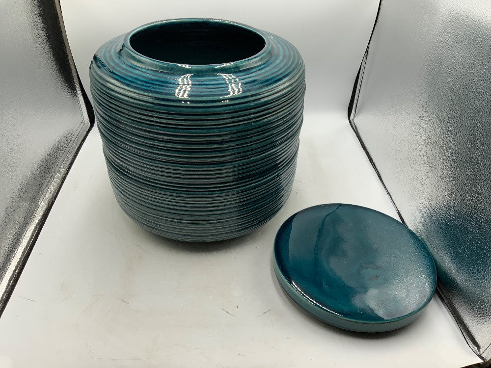 Lg Blue Ginger Jar with Lid