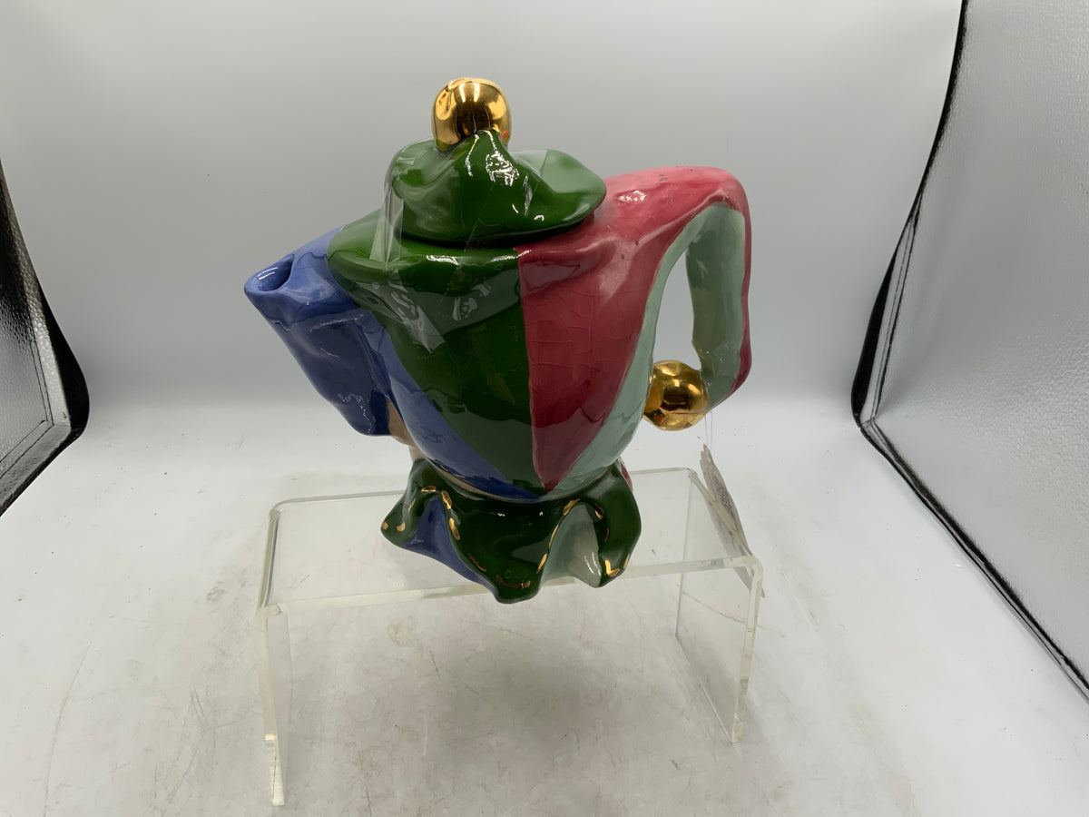 Elf Pitcher