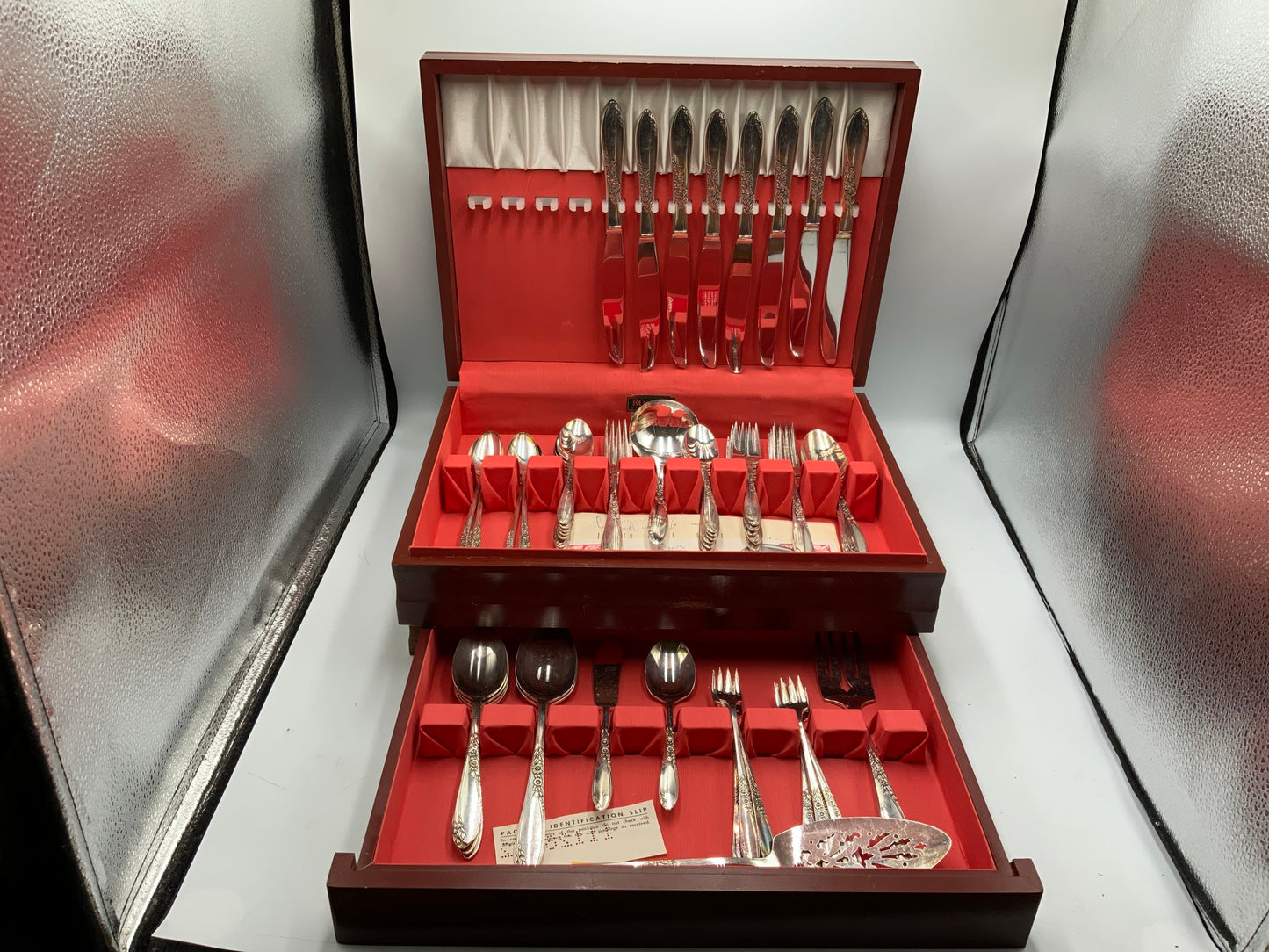 Oneida Silver Country Lane Flatware in Box