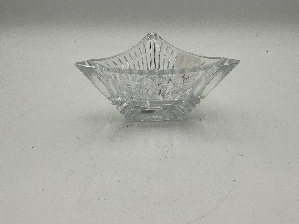 Mikasa Triangle Dish