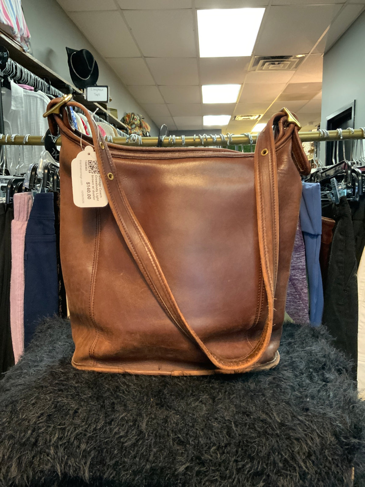 Vintage Coach Crossbody Light brown w/ duster