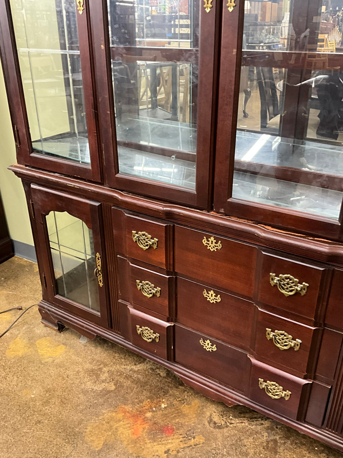 2pc Hutch - AS IS