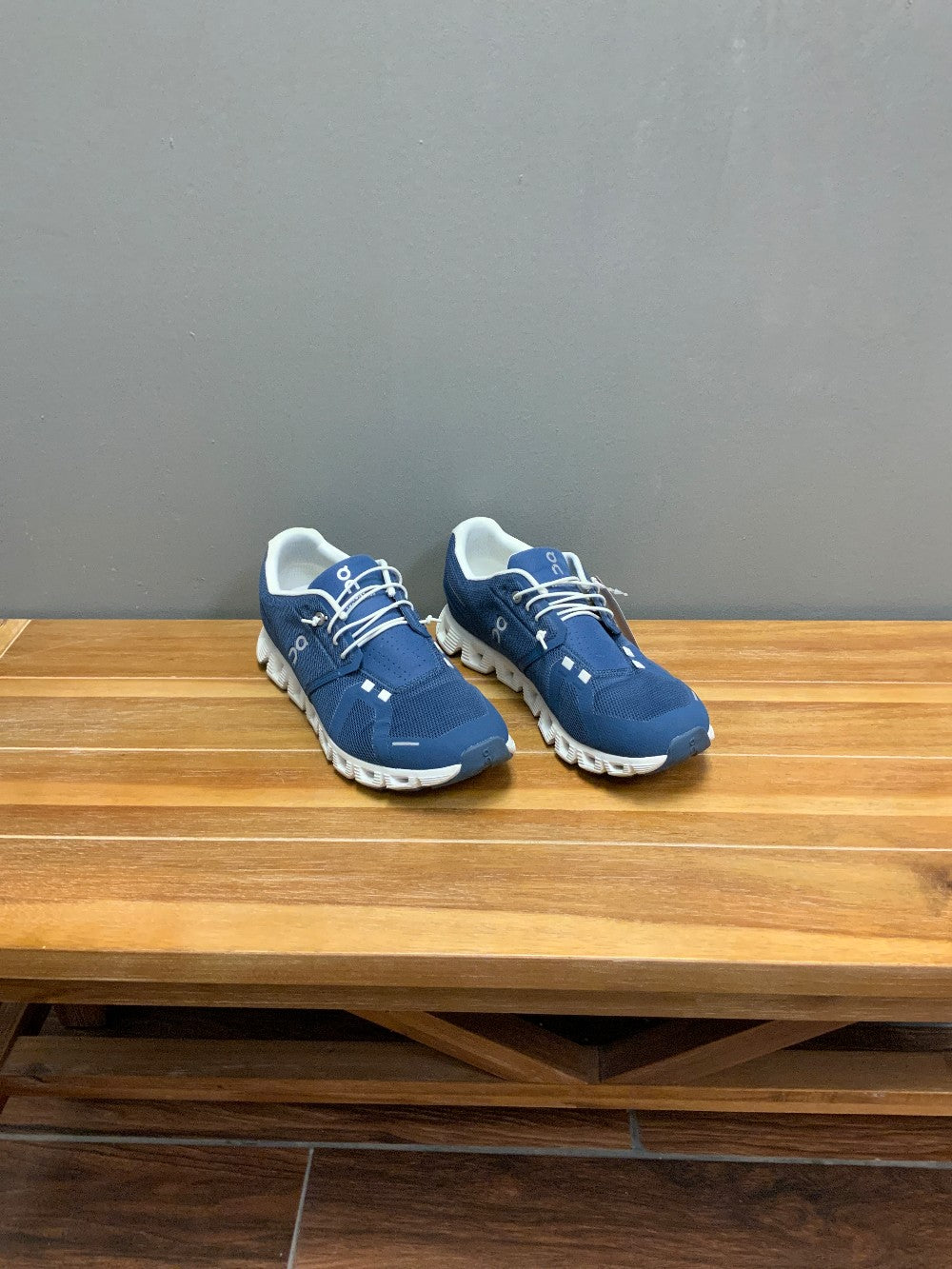 On Running Shoes Sz. 9.5