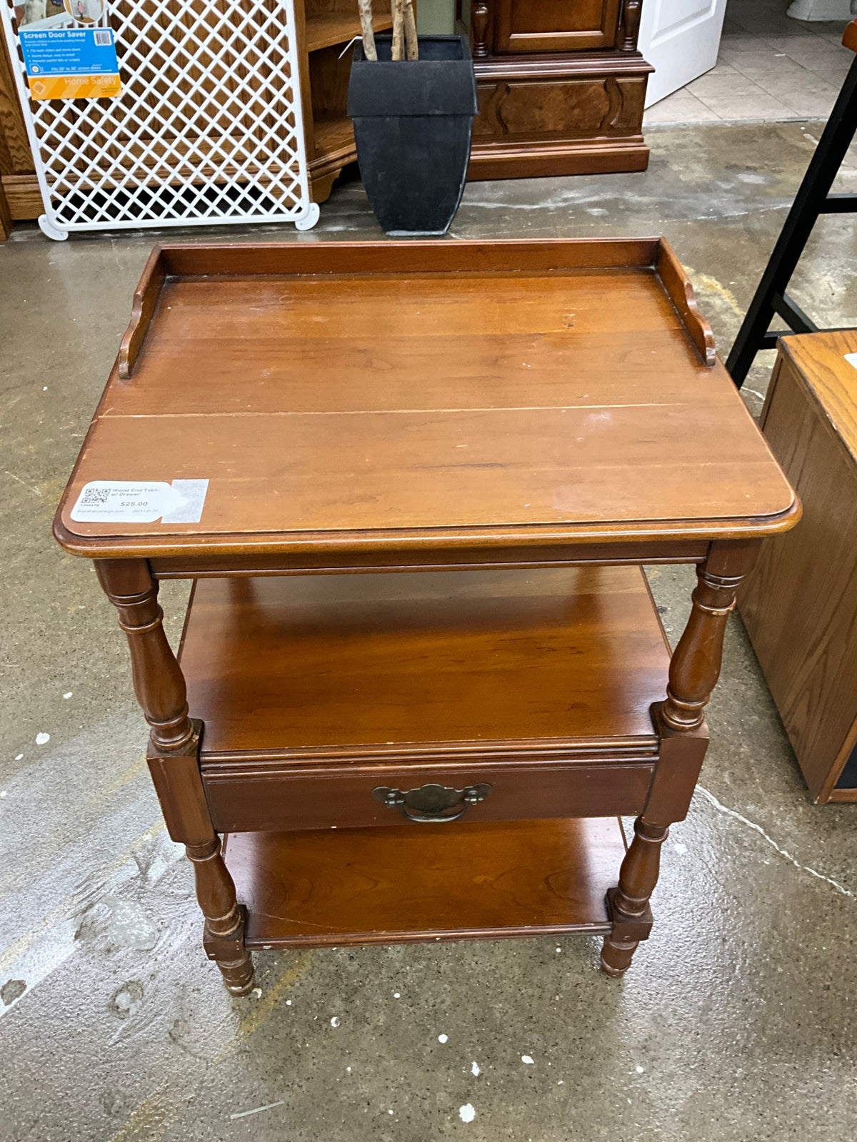 Wood End Table w/ Drawer