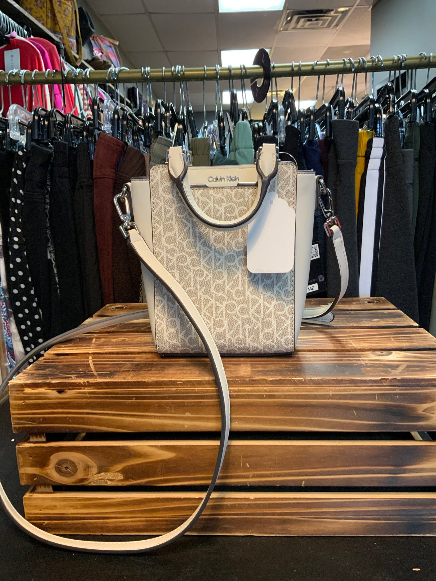 Calvin Klein Crossbody Cream