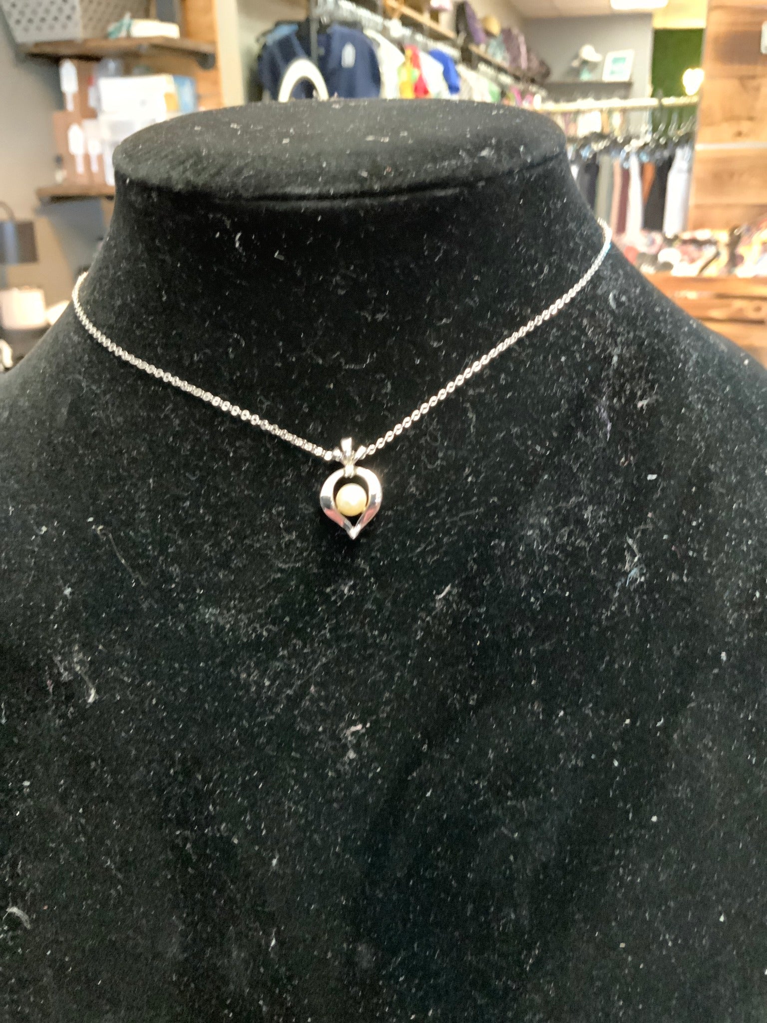14K White Gold Necklace