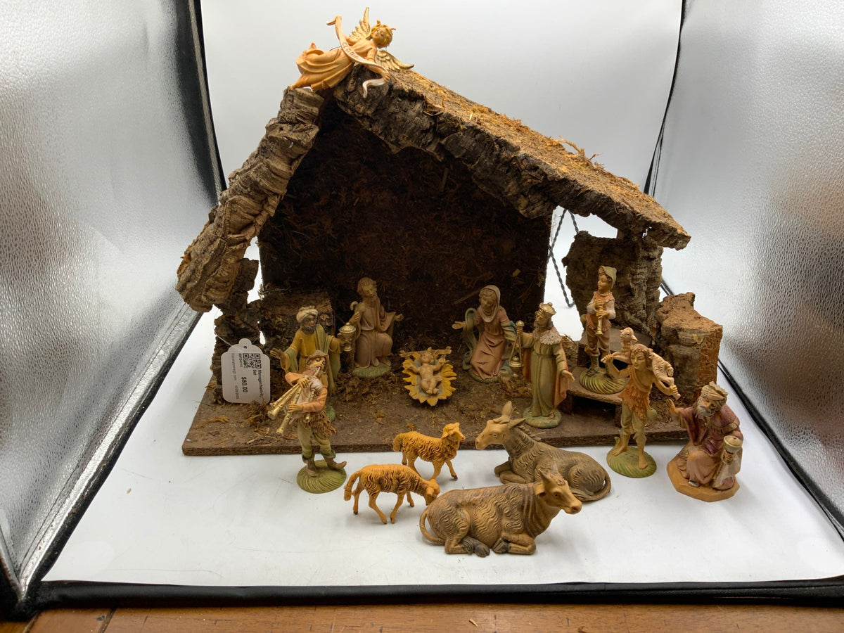 Manager/Nativity Set
