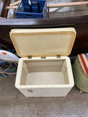 Vtg Hamper