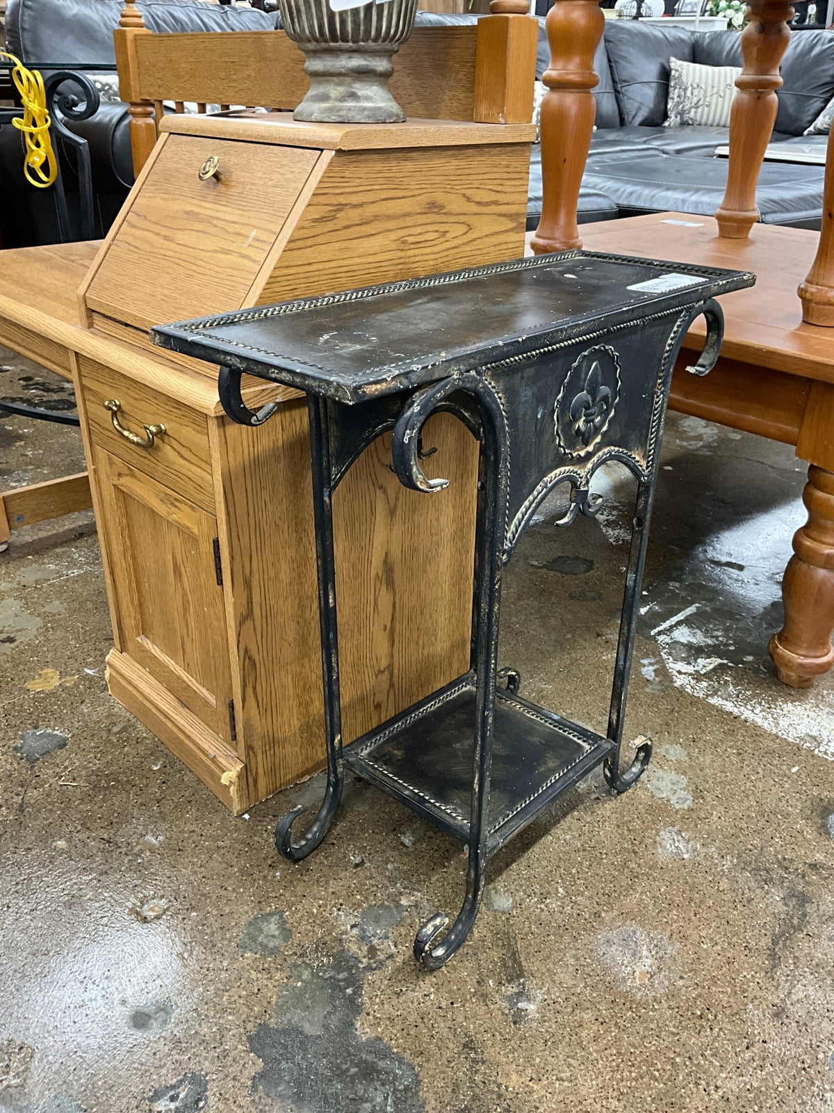 Black Metal Plant Stand