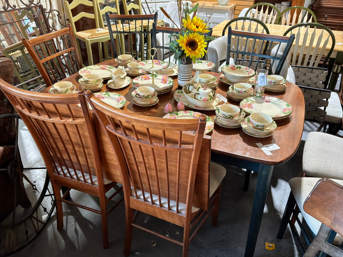 Dining Table w/ 8 Chairs and Leaf