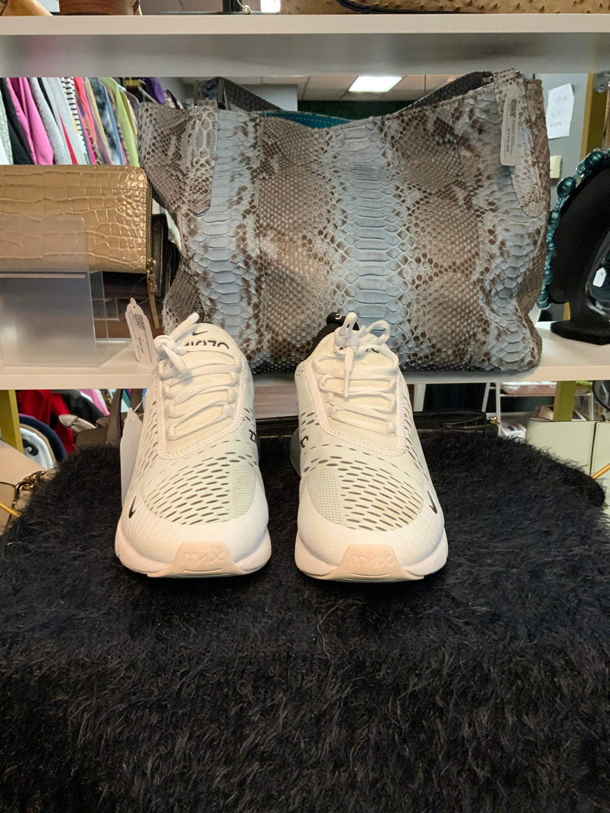 Nike 270 Sz 9.5 White