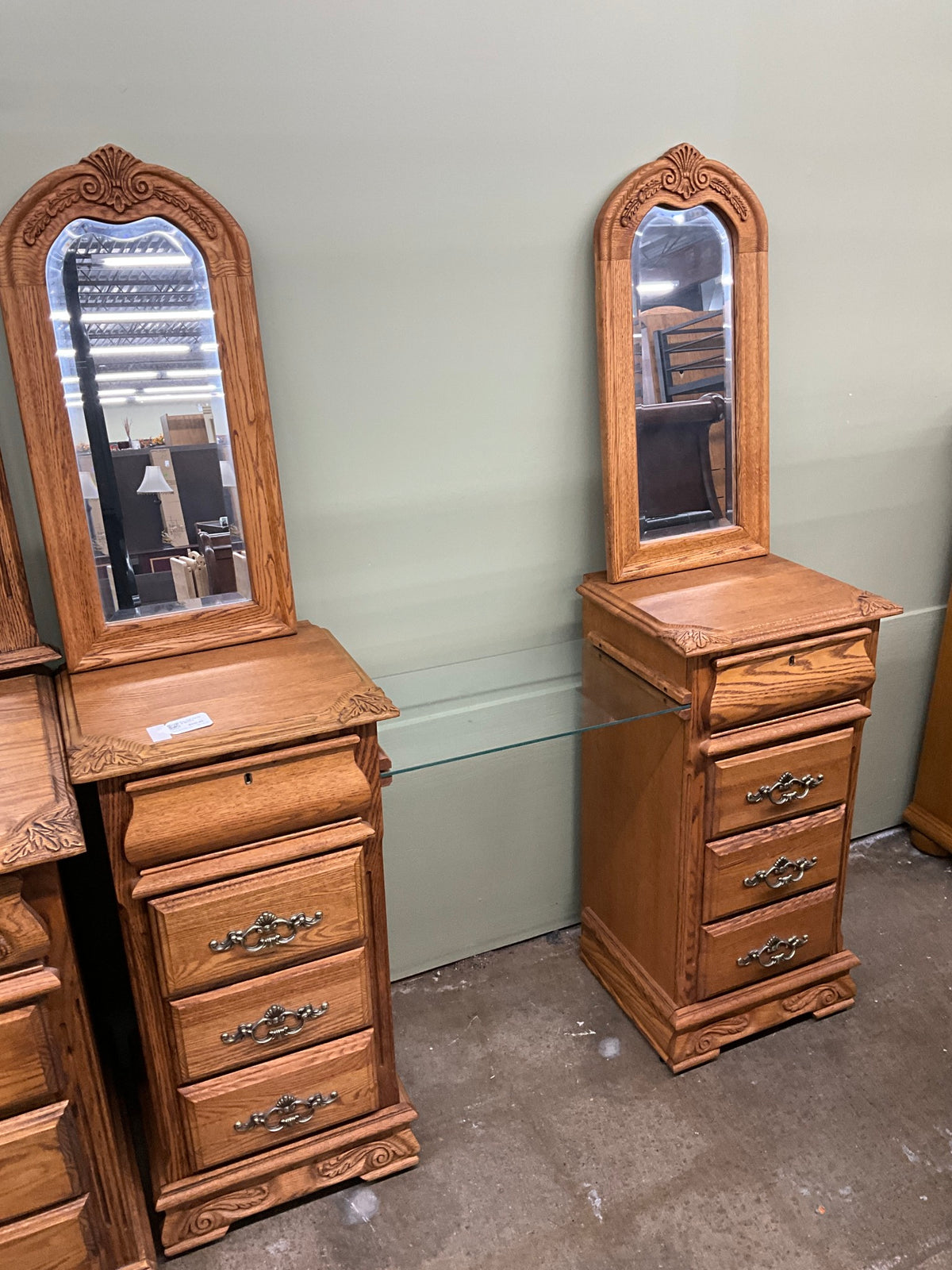 Fine Oak Vanity w/ Mirrors