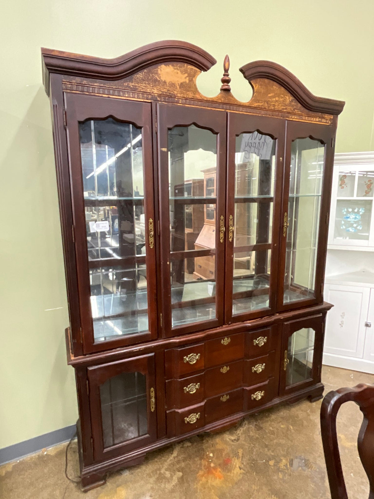 2pc Hutch - AS IS