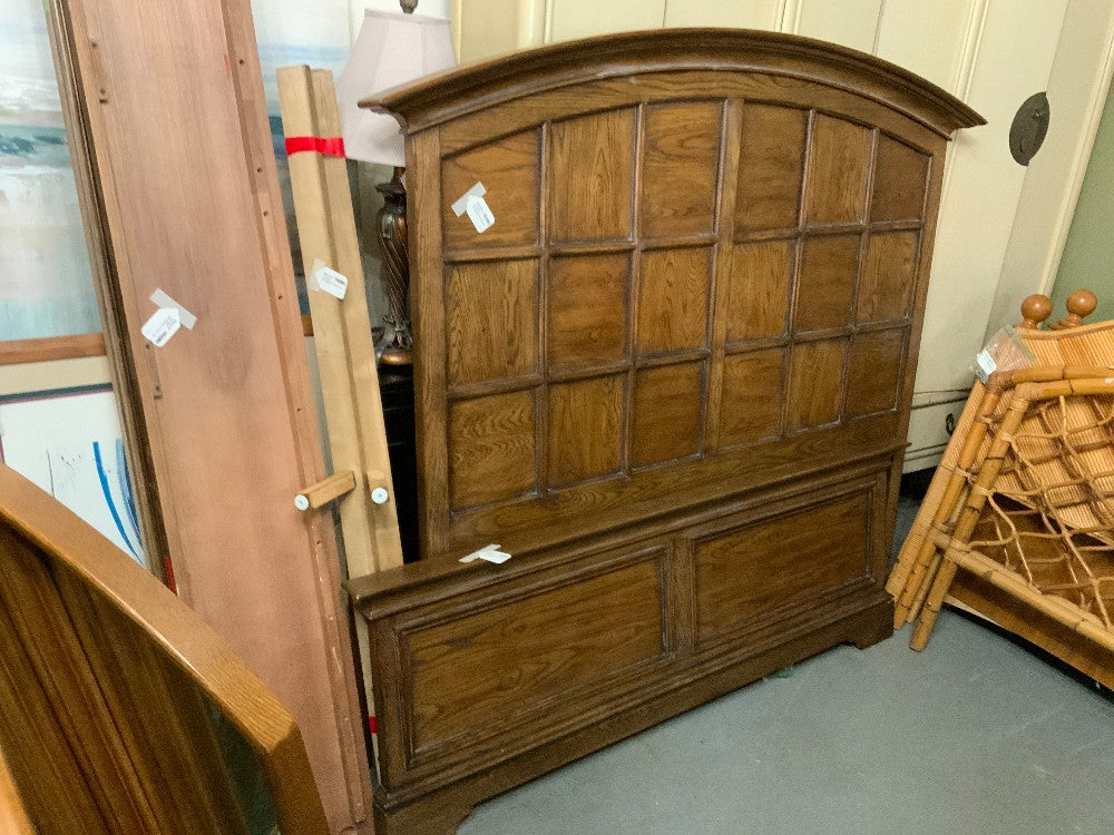 Dark Wood Grid Queen Bed