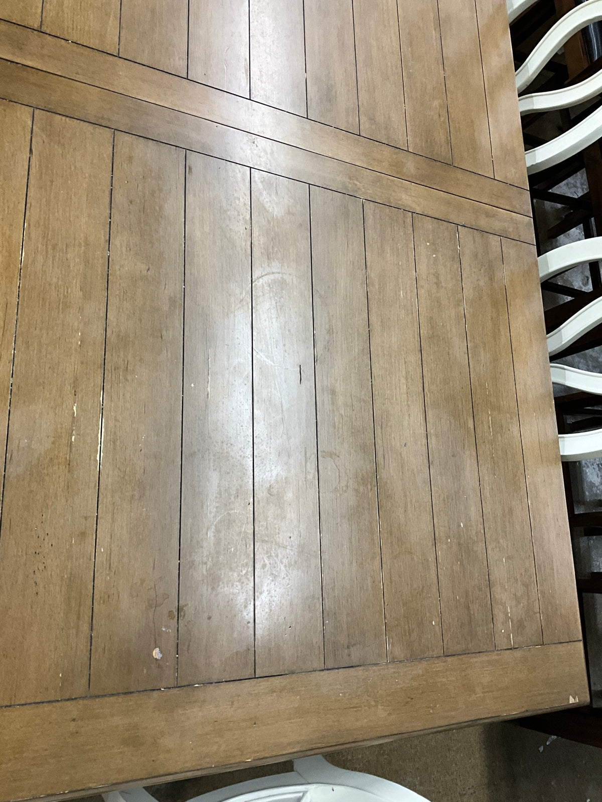 Universal Furniture Table w/ 6 Chairs & 2 Leaves