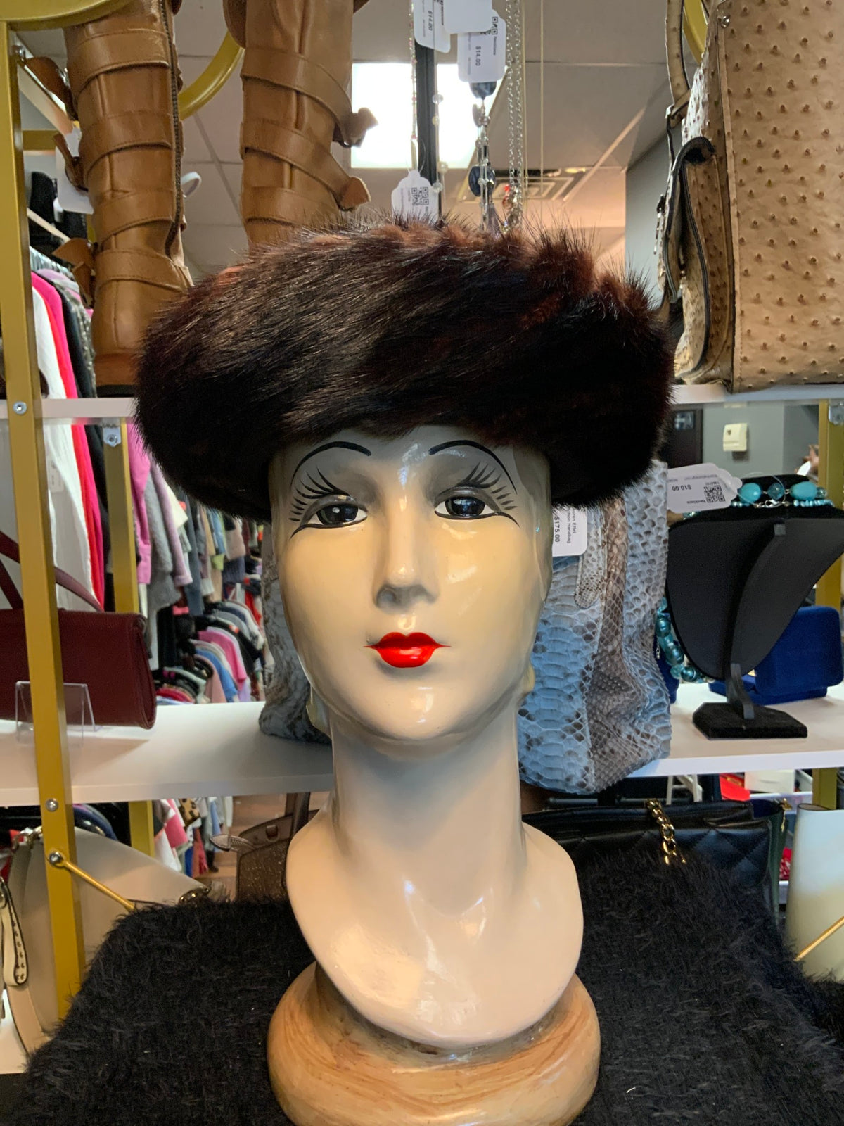 Marche Fur Hat
