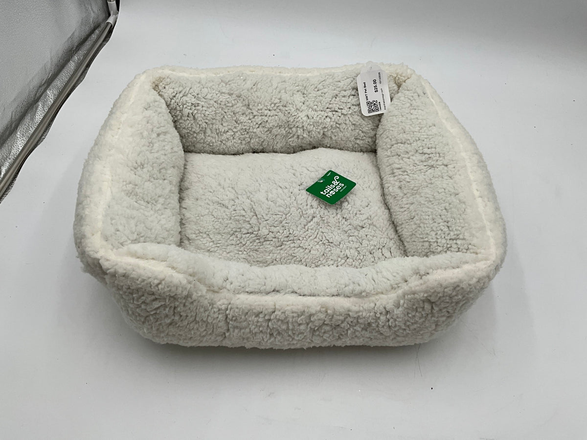 NWT Pet Bed