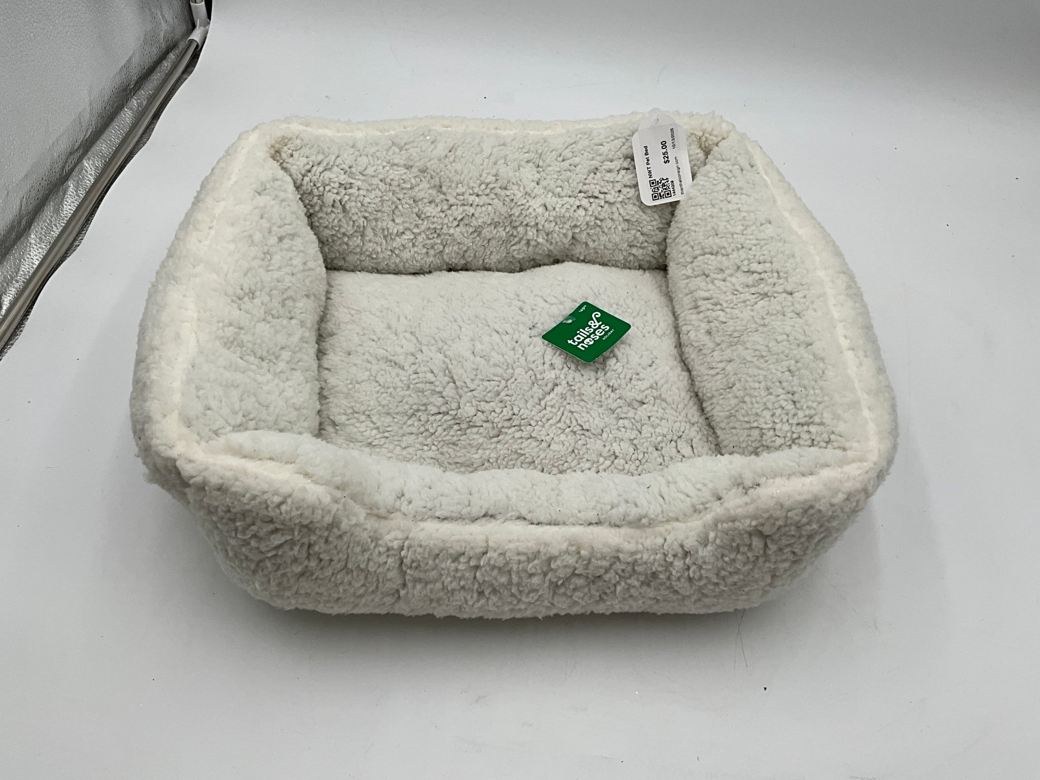 NWT Pet Bed
