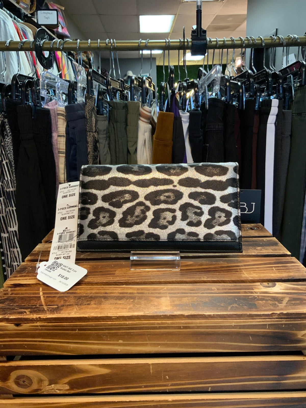 NWT INC 3 pc Wallet Set