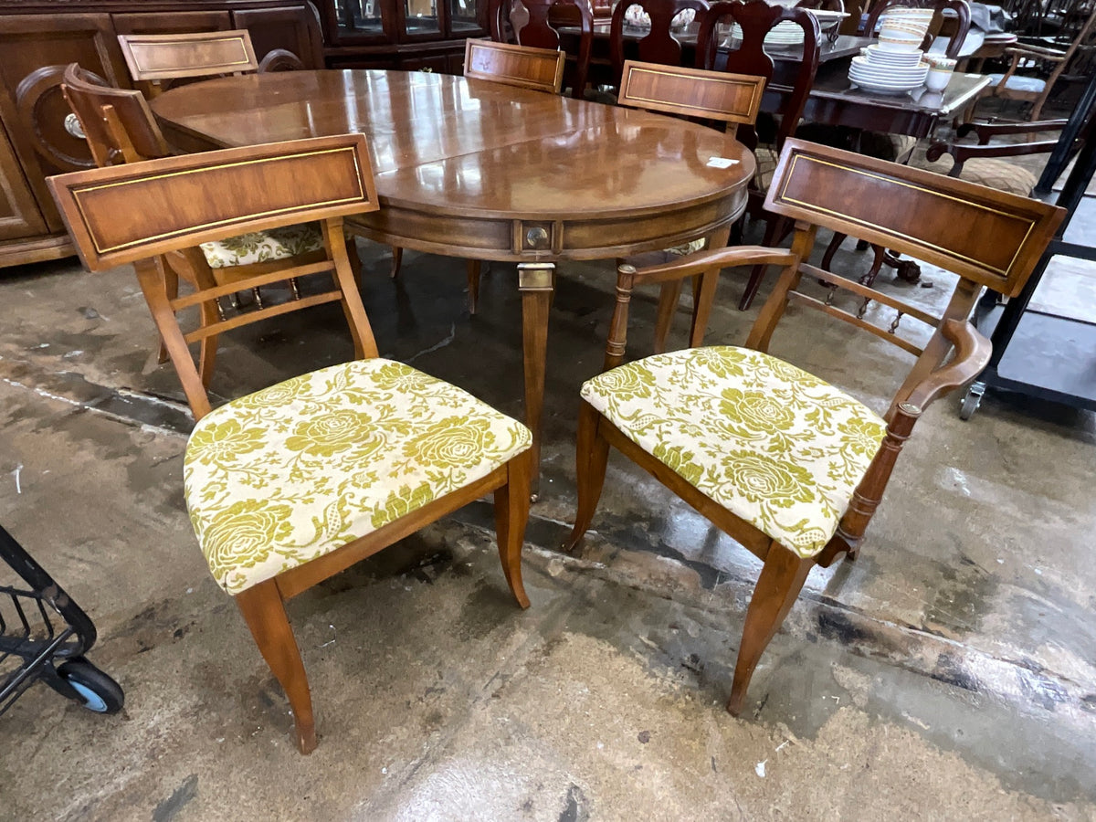Vtg Wood Dinning Set w/ 6 Chairs