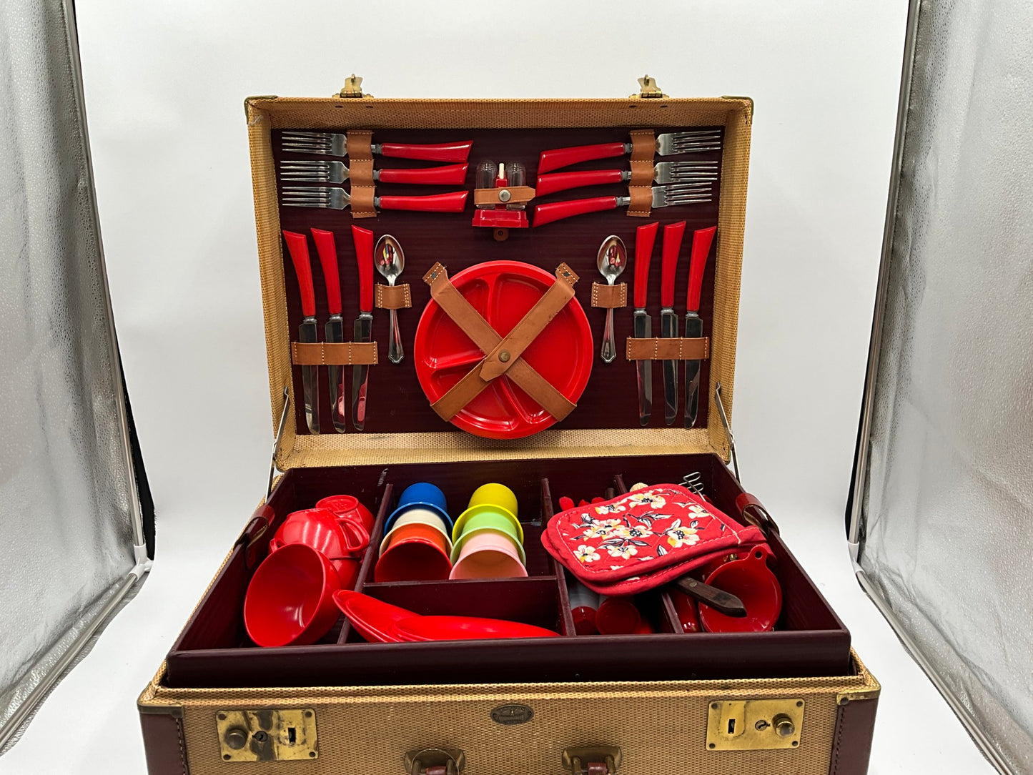 Vintage Gold Bond Picnic Set