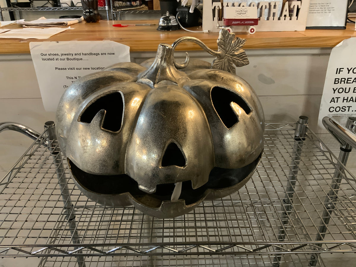 Lg Silver Jack-o-Lantern
