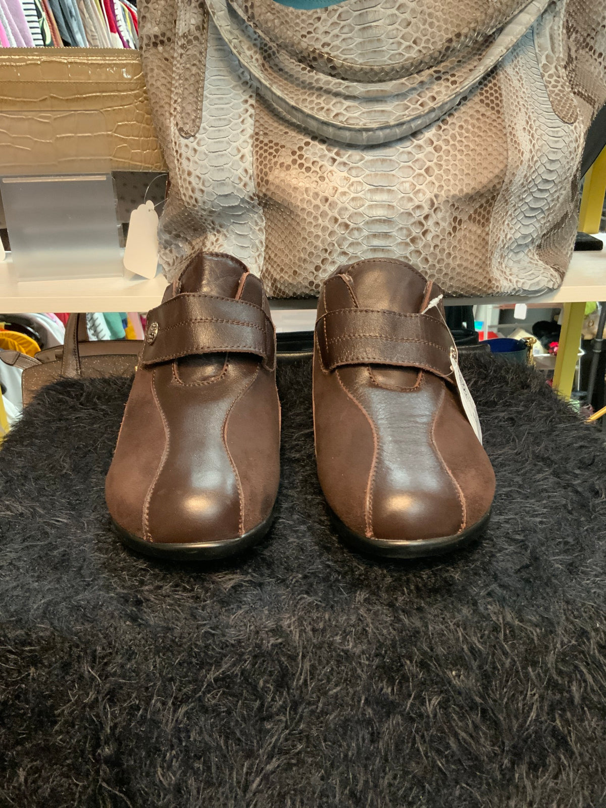 NEW Propet Shoe Sz 8.5 Brown Wide