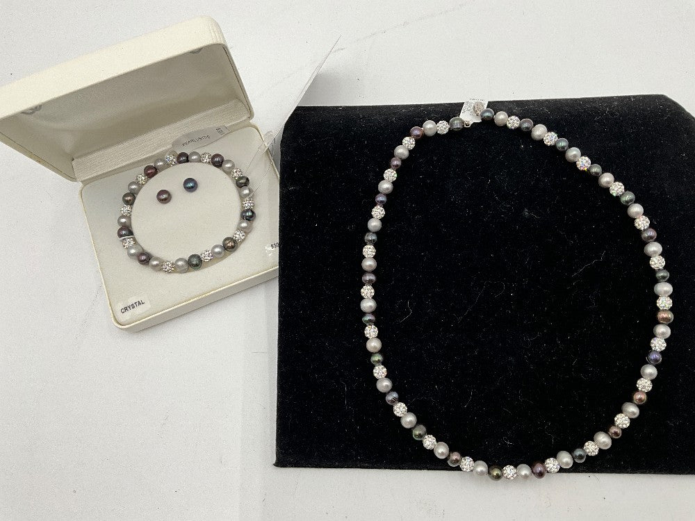Sterling Silver Black/Silver Pearl Necklace,Bracelet & Earrings Set