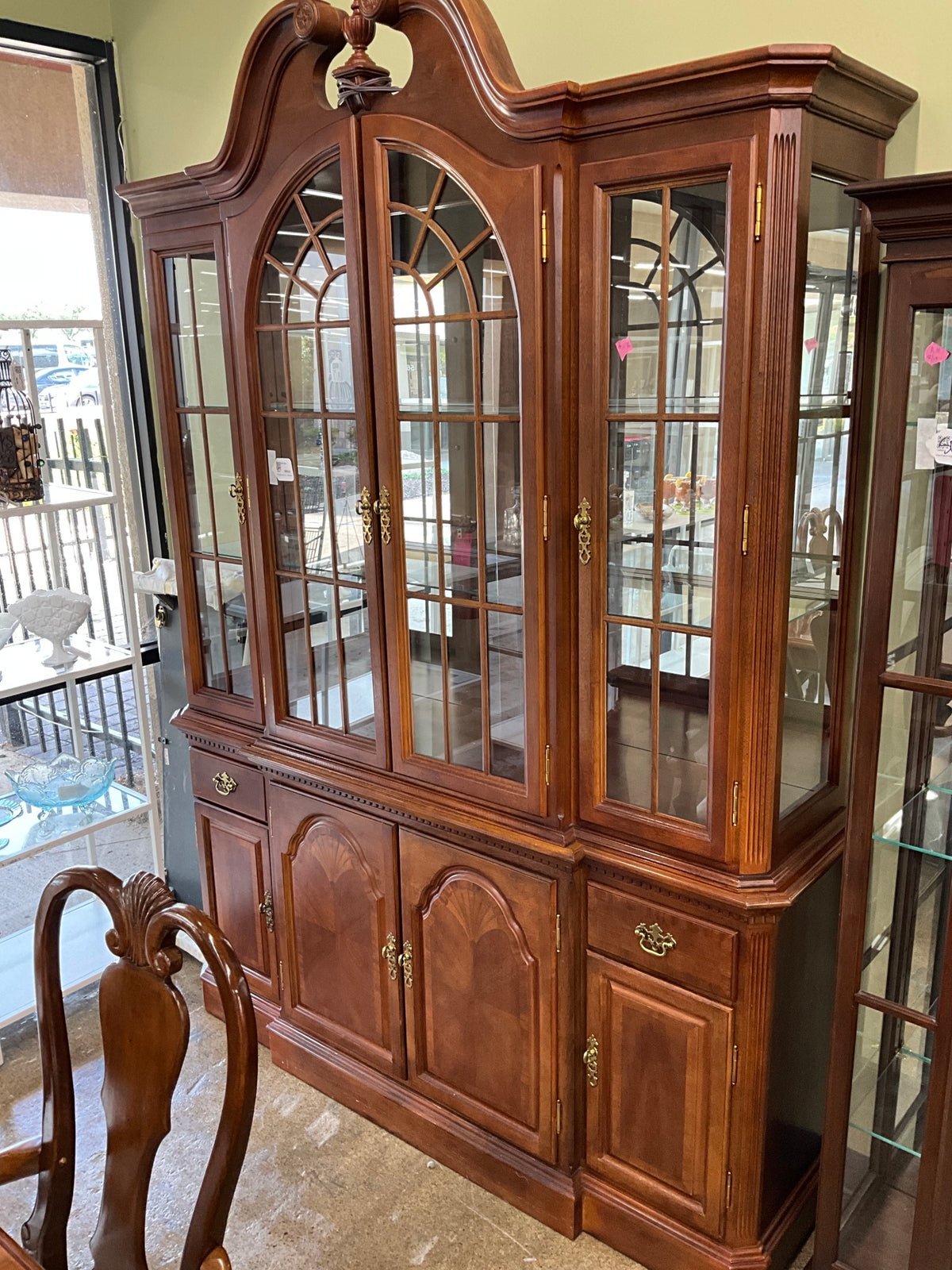 2pc Hutch