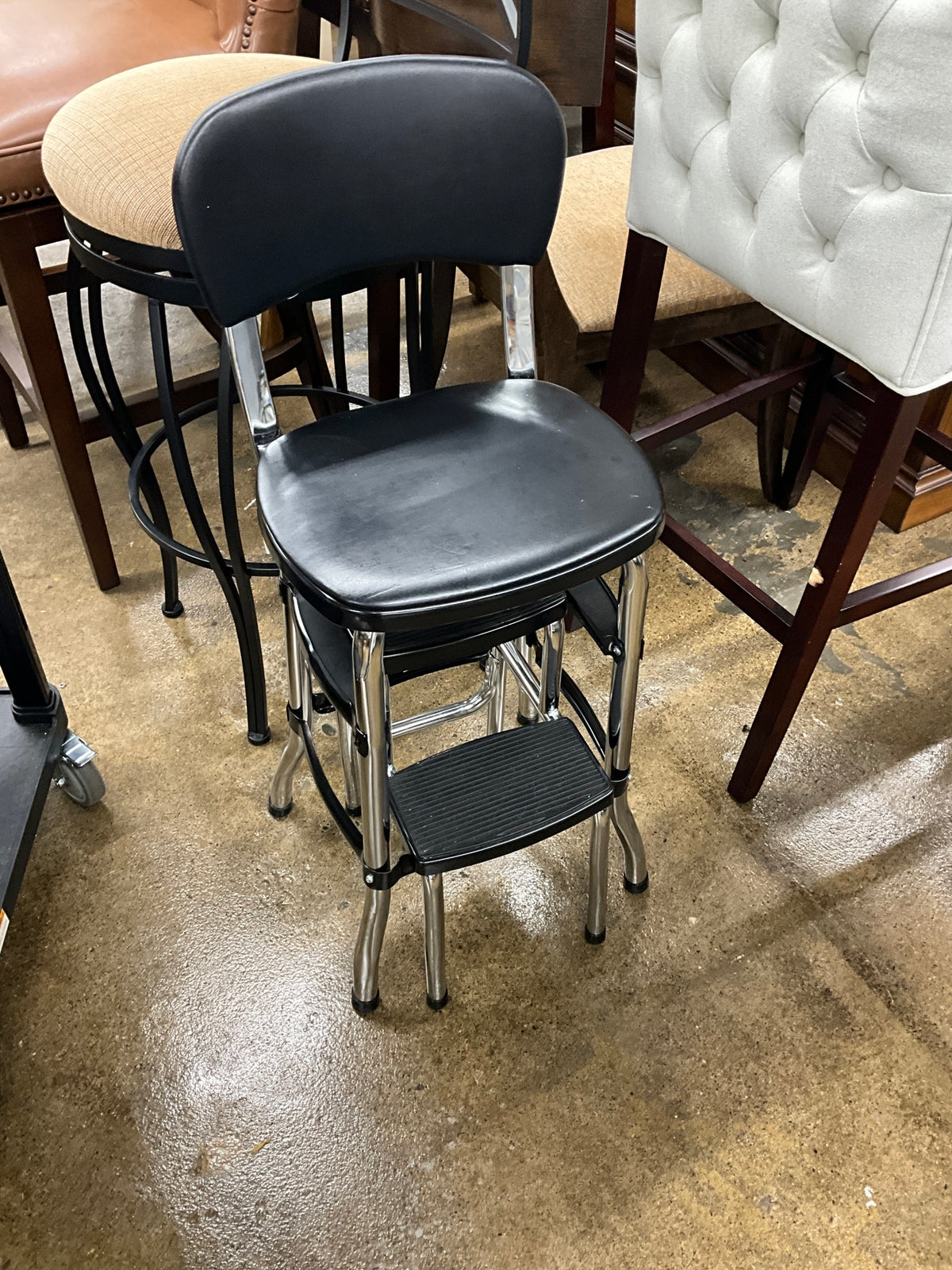 Cosco Black & Silver Chair w/Steps