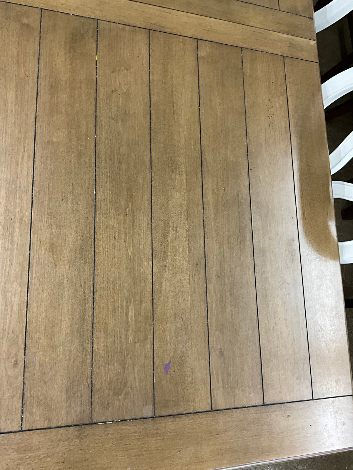 Universal Furniture Table w/ 6 Chairs & 2 Leaves