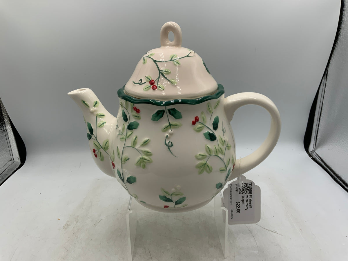 Pflatzgraff Winterberry Teapot