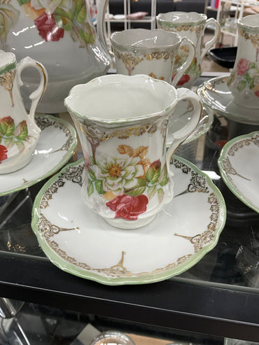 Teapot Set W/5 Plates/Cups
