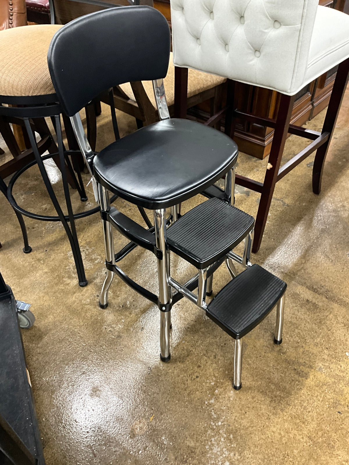 Cosco Black & Silver Chair w/Steps